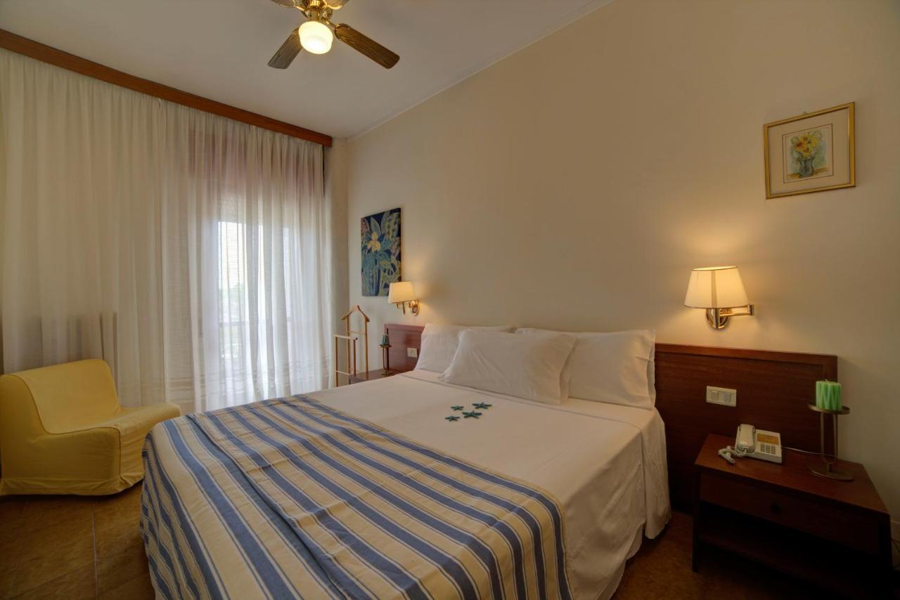 Hotel Sporting Vasto Exterior foto